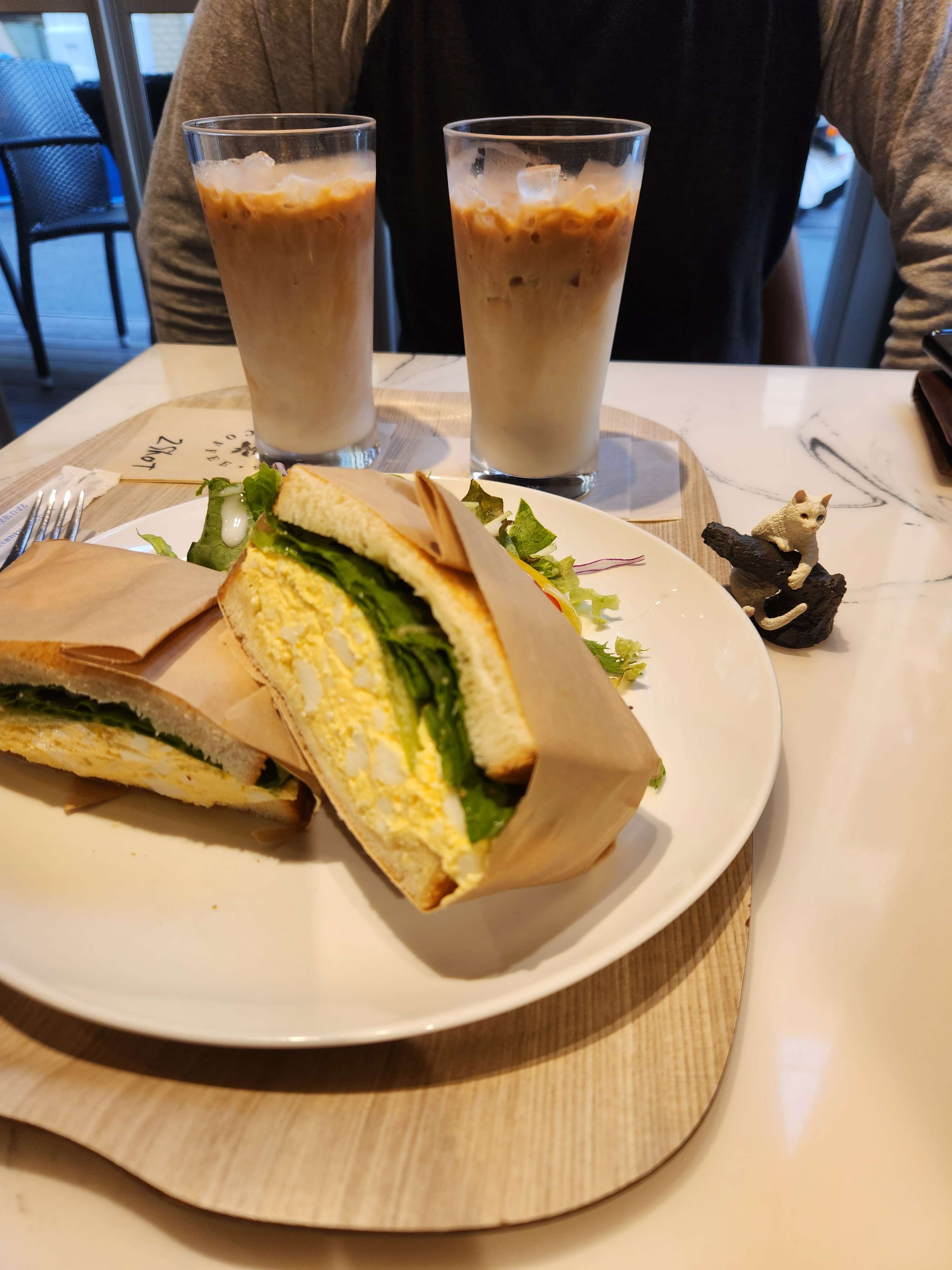Breakfast 23